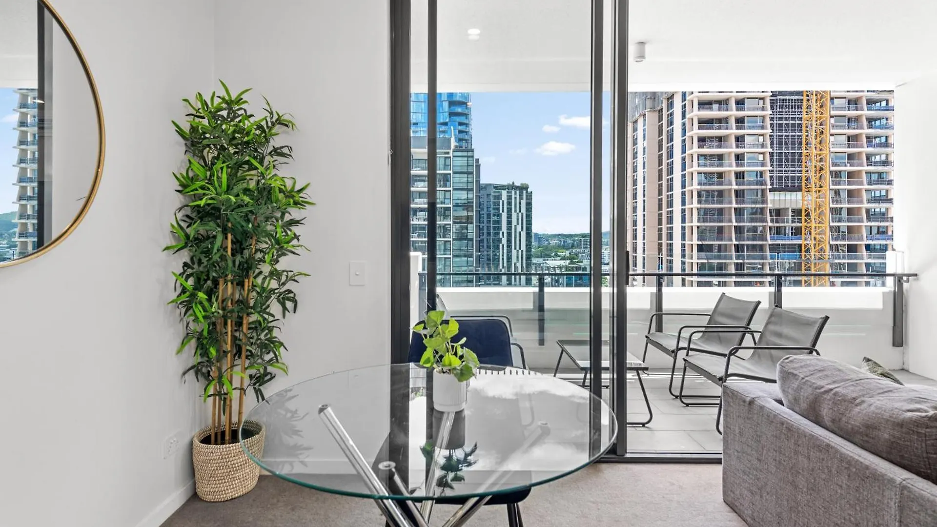 Apartment Stylish South Bank Apt With King Bed & Huge Balcony! Brisbane Australia