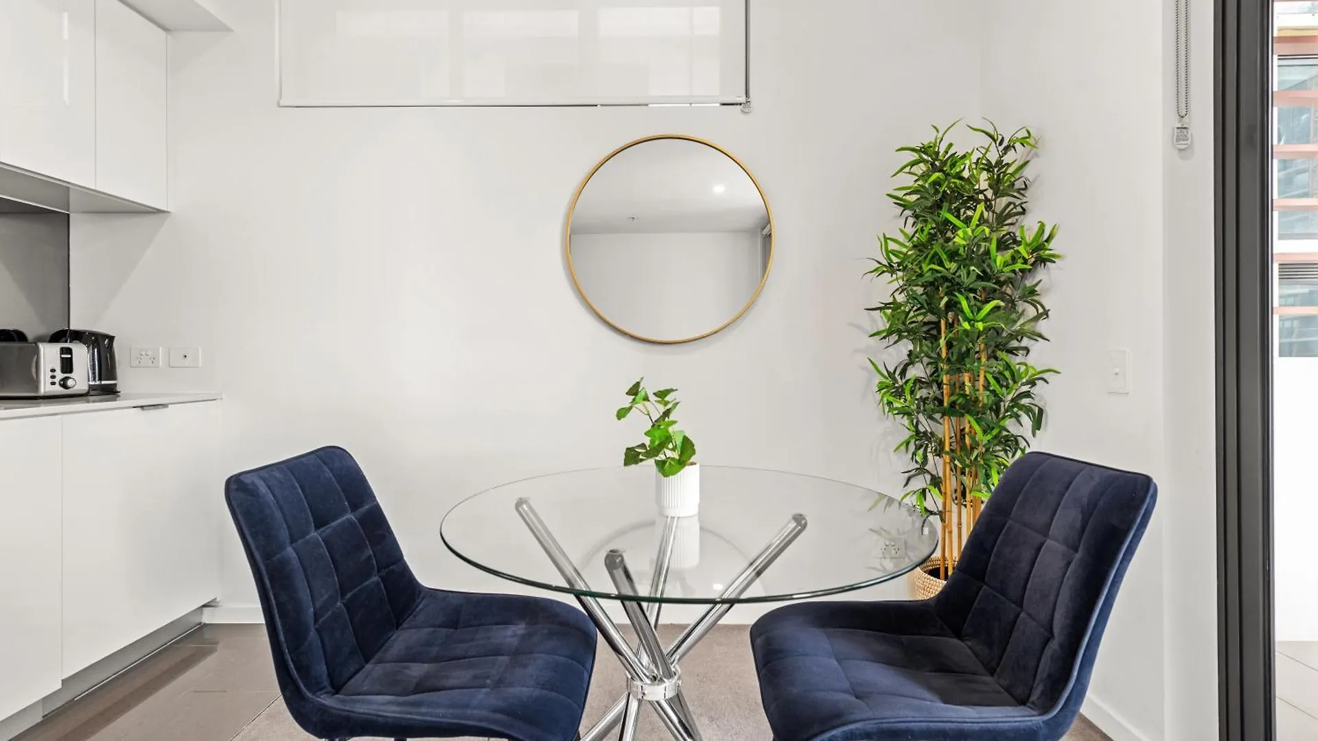 Stylish South Bank Apt With King Bed & Huge Balcony! Brisbane
